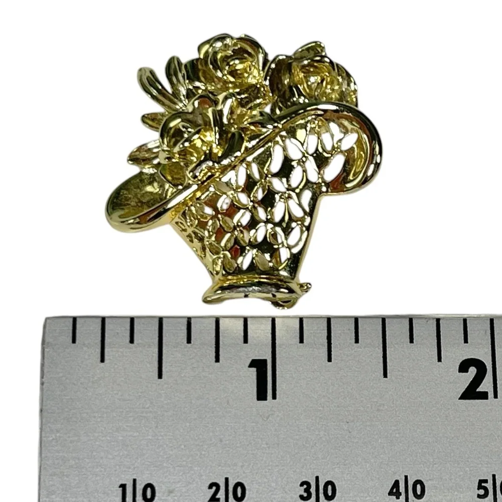 Gold Tone Flower Basket Brooch Rose Lattice Cottagecore Victorian Romantic